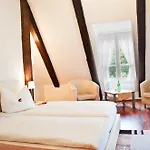 Jagdschloss - Residenz 3*