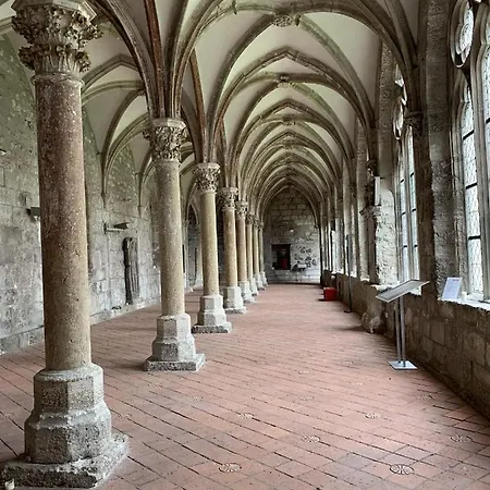 Jagdschloß 3*