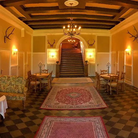 Jagdschloss 3*