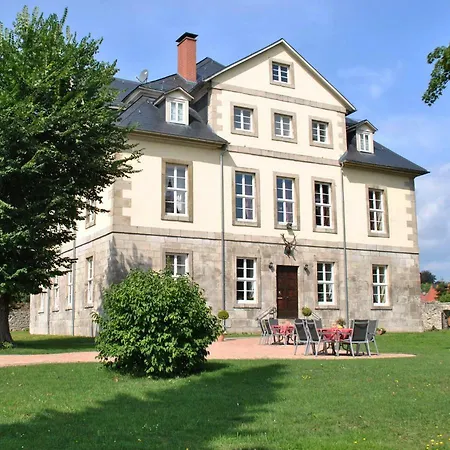 Jagdschloß Hotel 3*